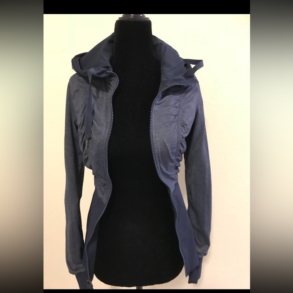 Lululemon reversible jacket - Picture 3 of 7